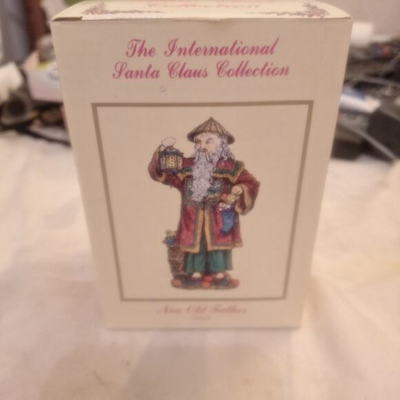 International Santa Claus Collection "Nice Old Father" Figurine & Ornament Set - Picture 5 of 6